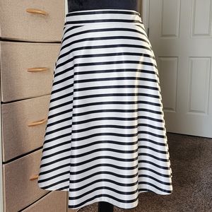 Midi Black and White Satin Skirt, True Size 2, Modest, A-line